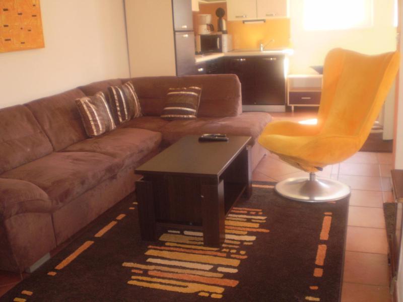 Deluxe Two-Bedroom Apartment with Terrace and Private Garden image 4