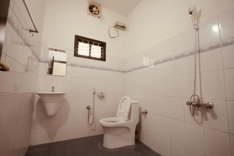 Daffodils Inn - image 7