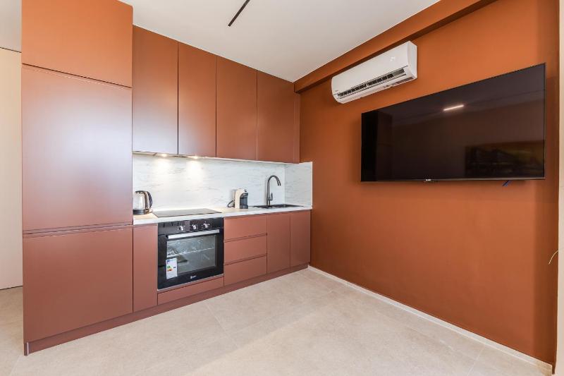 Marina Jacuzzi Suites by Premium Selection - image 15