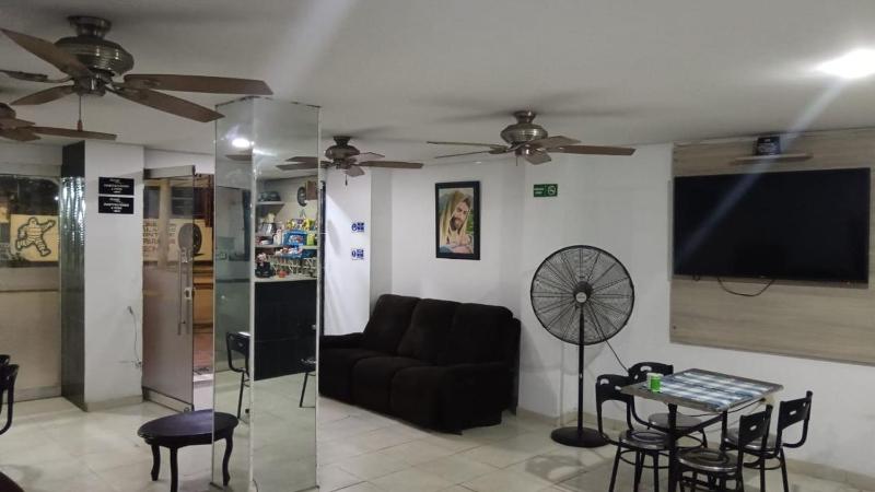 Hotel Emily Suite - image 10