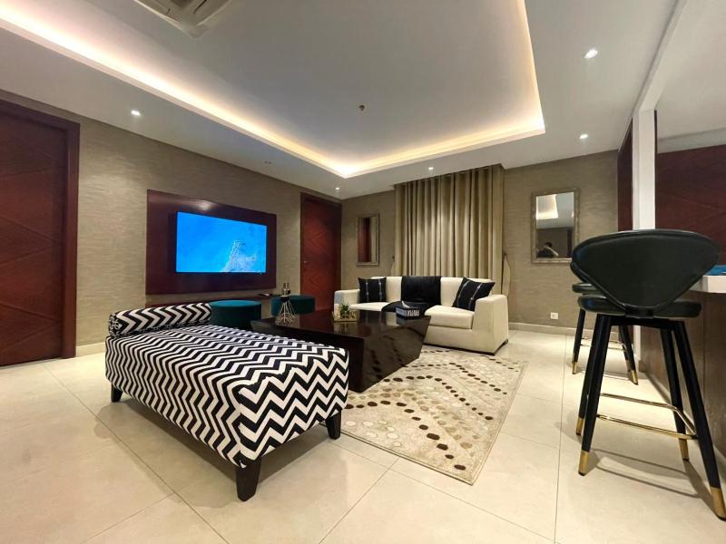 2 Bedroom Luxury Apartment GoldCrest DHA Lahore - image 7