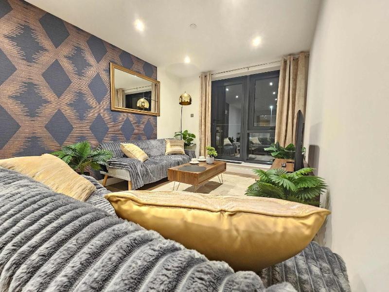 LUX 2Bed 2Bath Apartment with Terrace City Center - image 16