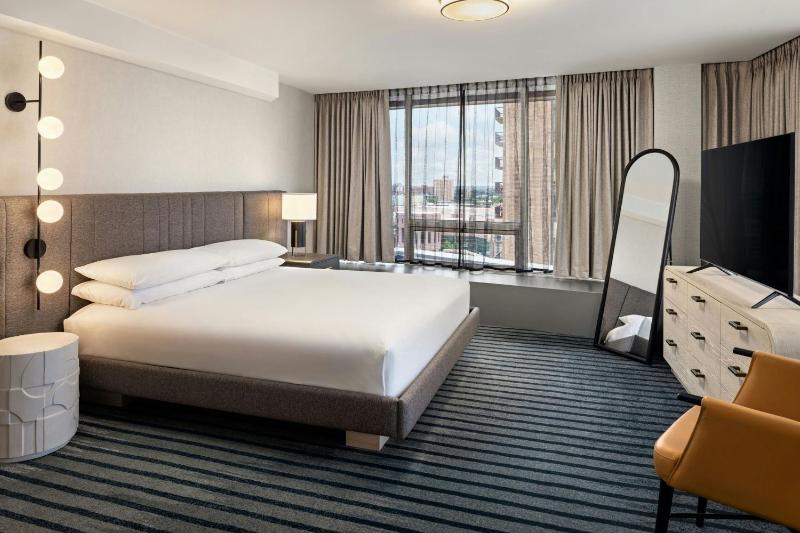 Sheraton Minneapolis Downtown Convention Center - image 21