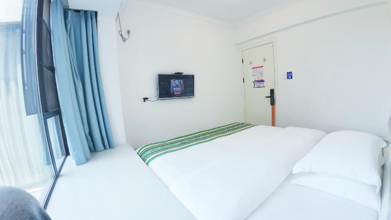 Zhangjiajie Qingfeng B&B West Station Branch - image 48