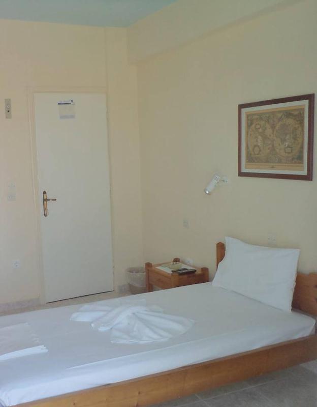 Deluxe Single Room with Sea View image 2