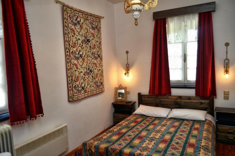 Small Double Room image 2