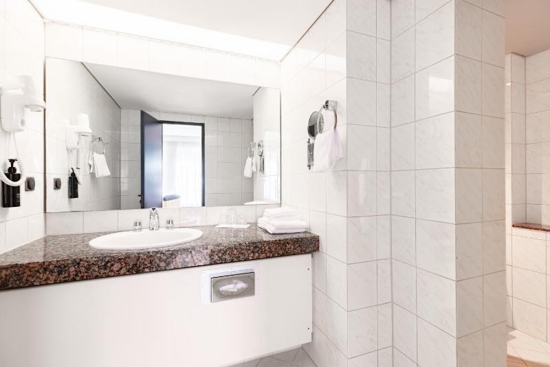Garner Hotel Dusseldorf - Main Station by IHG - image 28