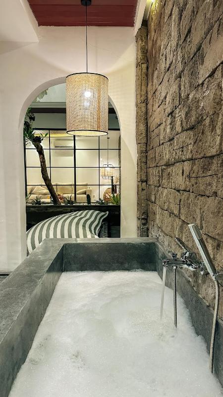 The Wina Villa Canggu 10 Mins to La Brisa Bali - image 5