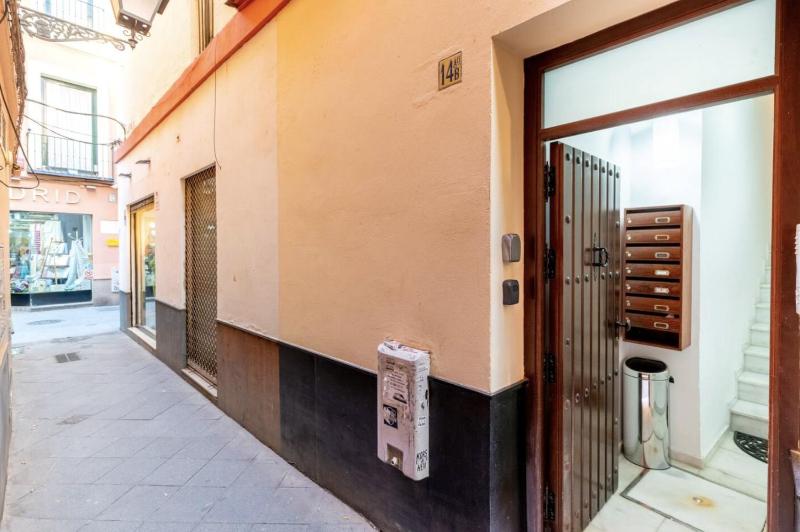 Apartamentos junto plaza Salvador - image 15