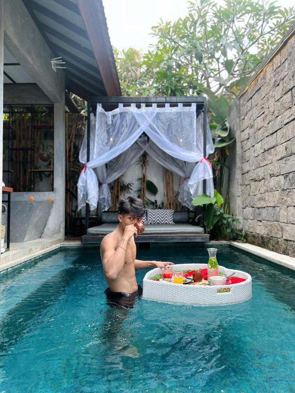 Vinna Villa Seminyak Romantic Private Pool Villa - image 7