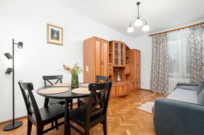 Traditional Apartment in Rzeszów Close to the Park River and Market by Noclegi Renters - image 11