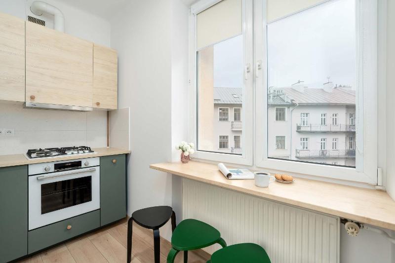 Traditional Apartment in Rzeszów Close to the Park River and Market by Noclegi Renters - image 10