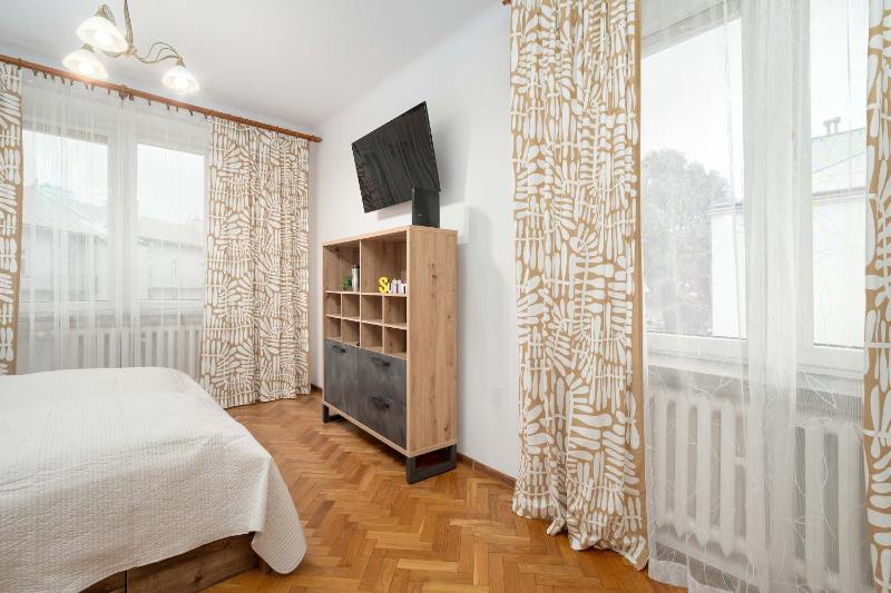 Traditional Apartment in Rzeszów Close to the Park River and Market by Noclegi Renters - image 20