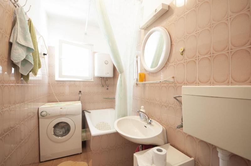 Apartments Mira - image 10