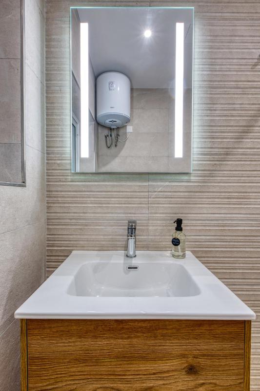 Spacious & Cozy 4-Bedroom in Sliema JELL1-2 - image 5