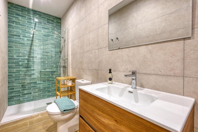 Spacious & Cozy 4-Bedroom in Sliema JELL1-2 - image 12