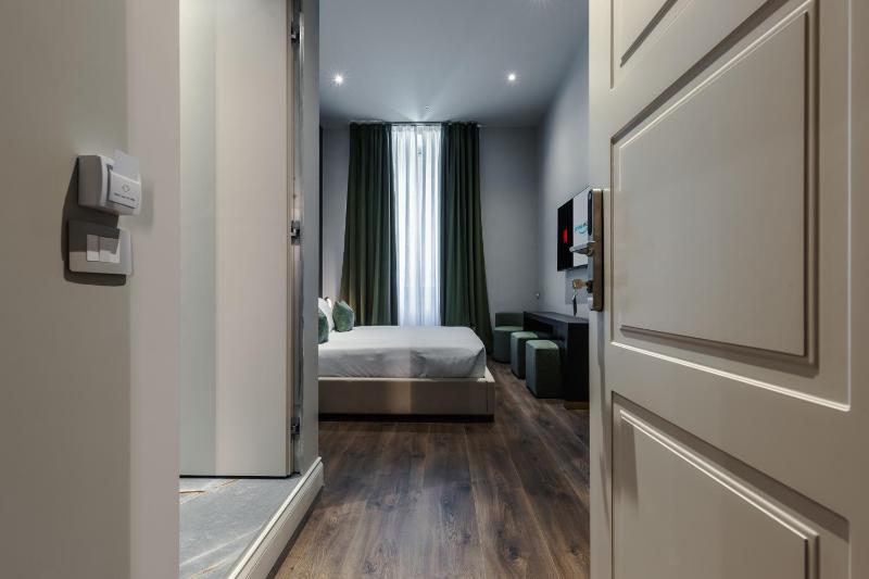 FOUR Suites Pantheon - image 10