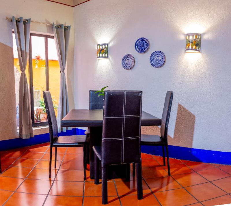 Hotel Suites Del Centro - image 6
