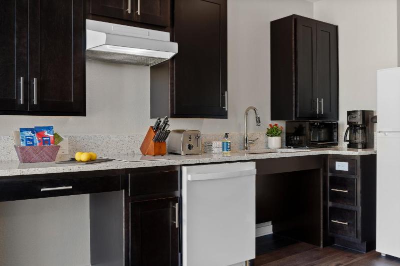 Suites at Fishermans Wharf - image 8