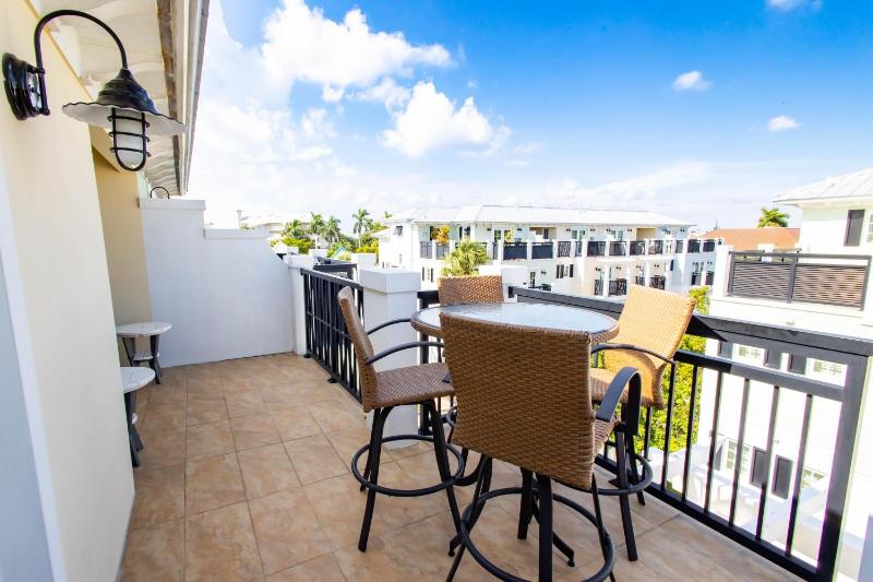 Blanco Luxury Villa - image 4