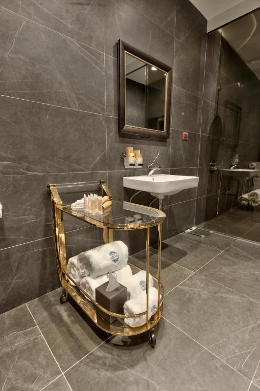 Superior Double or Twin Room image 3