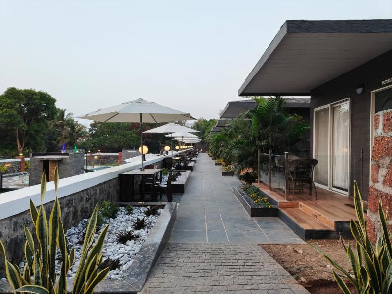 Divine Vista Sea View Resort - image 11