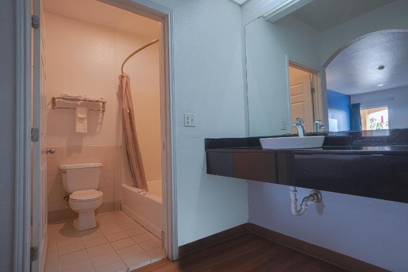 Island Inn By OYO Galveston Beach TX - image 33