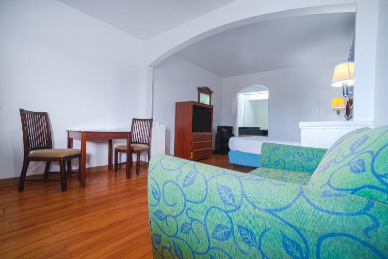 Island Inn By OYO Galveston Beach TX - image 25