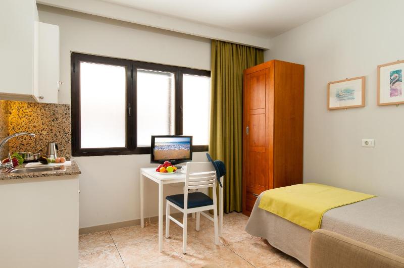 Hotel Apartamento Bajamar - image 20