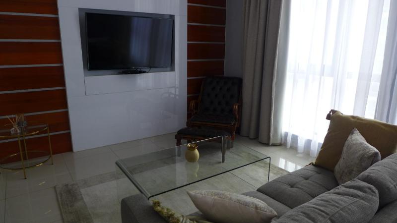 ITowers Luxury Apartment 2 - image 16