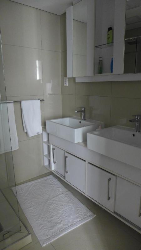 ITowers Luxury Apartment 1 - image 7