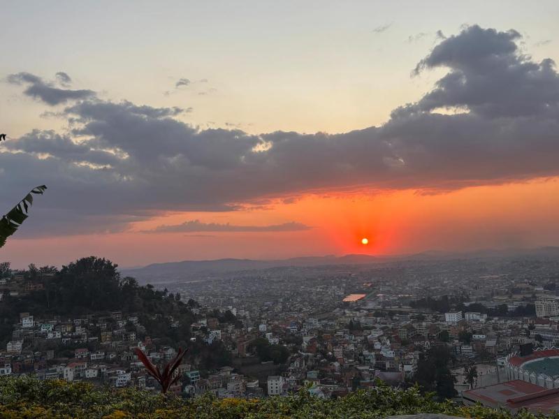 Golden Sunset - Appart'Hôtel -Vue sur la ville - image 7