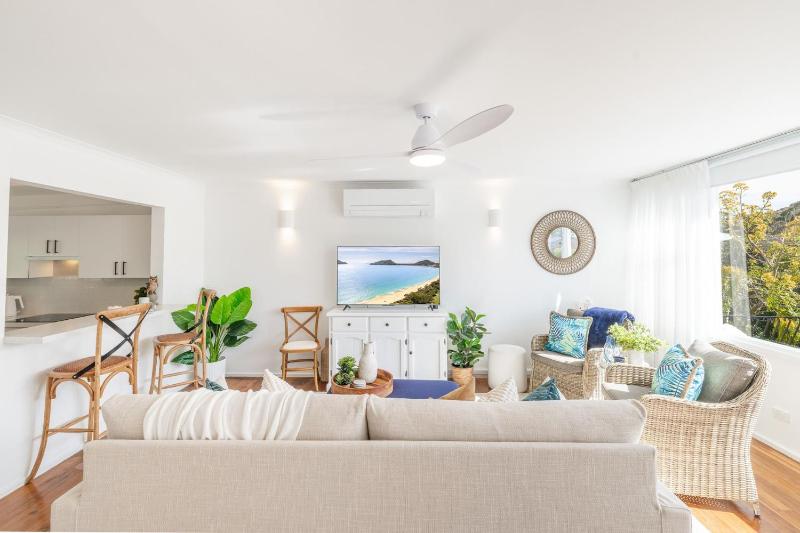 Shoal Bay 83  83 Horace St - Air Conditioned home away from home - image 3