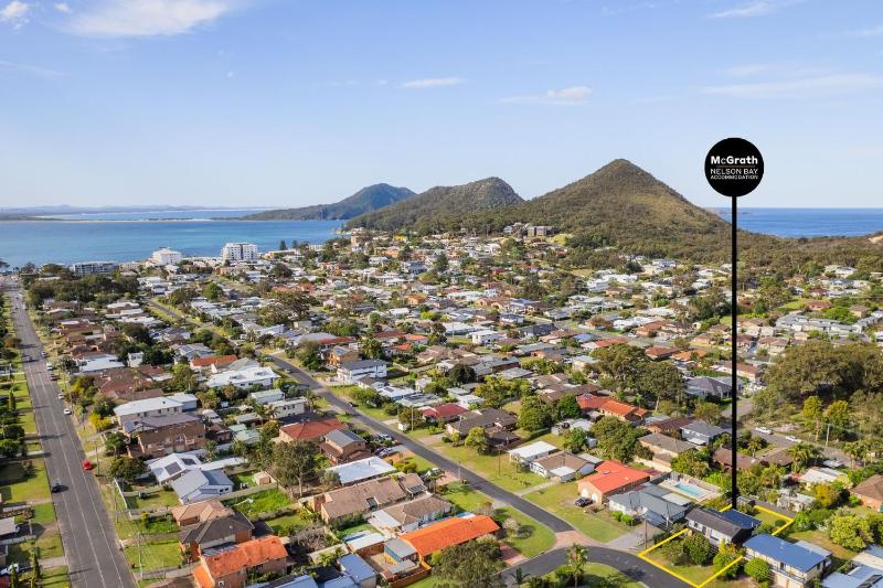 Shoal Bay 83  83 Horace St - Air Conditioned home away from home - image 14