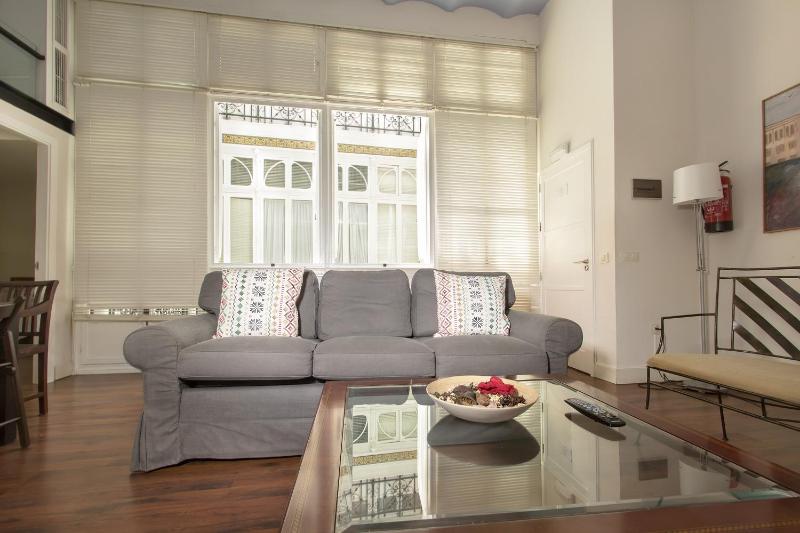 One-Bedroom Apartment (2-4 Adults) - Álvarez Quintero 19 image 3