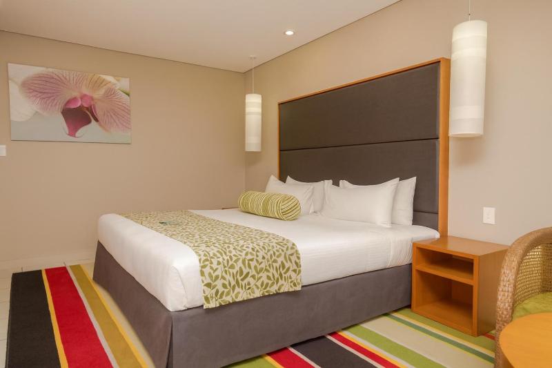 Ela Beach Hotel - image 8