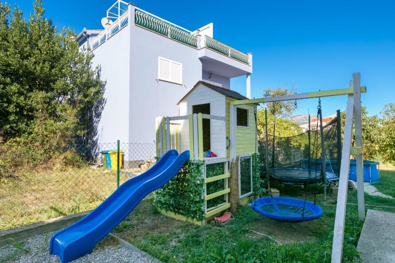 Apartments with parking space Kastel Stafilic Kastela - 24155 - image 23