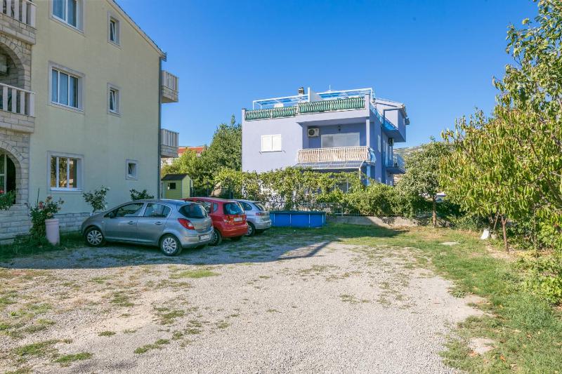 Apartments with parking space Kastel Stafilic Kastela - 24155 - image 31