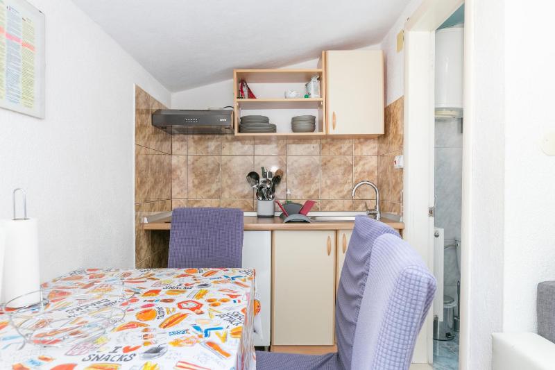 Apartments with parking space Kastel Stafilic Kastela - 24155 - image 44