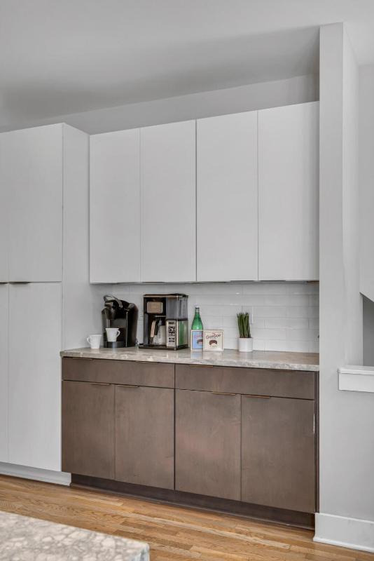 Spacious Nashville Home Close to Belmont Rooftop - image 5
