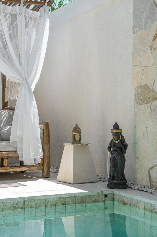 Canggu Hacienda - Elegant Private Retreat for Couple - image 2
