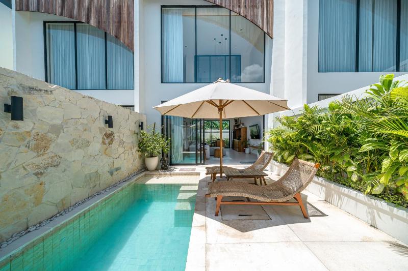 Canggu Hacienda - Elegant Private Retreat for Couple - image 16