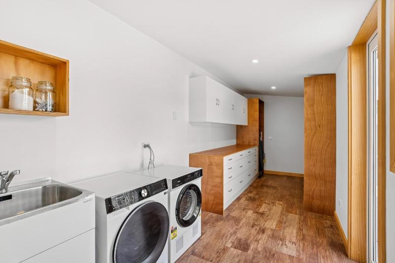 Alpine Meadow Haven - Wanaka Holiday Home - image 17