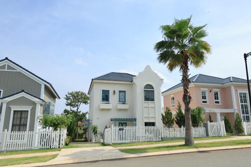 Nhà Có Ba Cây Tùng - image 5