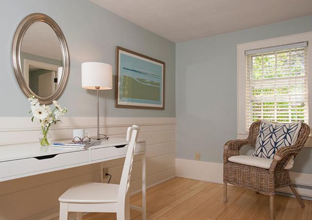 Queen Room image 2
