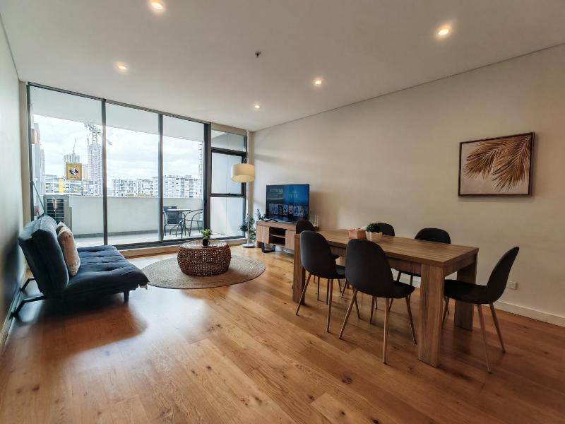 Sleek 2BR Modern Apartment in Sydney’s Tech Hub - image 2