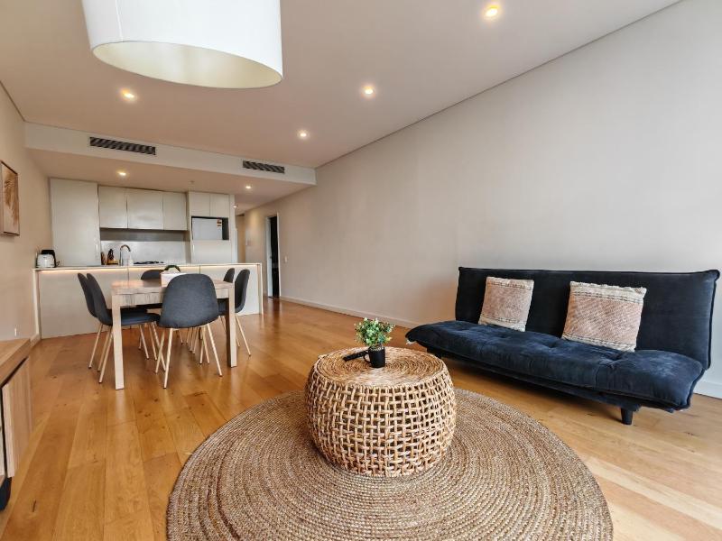 Sleek 2BR Modern Apartment in Sydney’s Tech Hub - image 5
