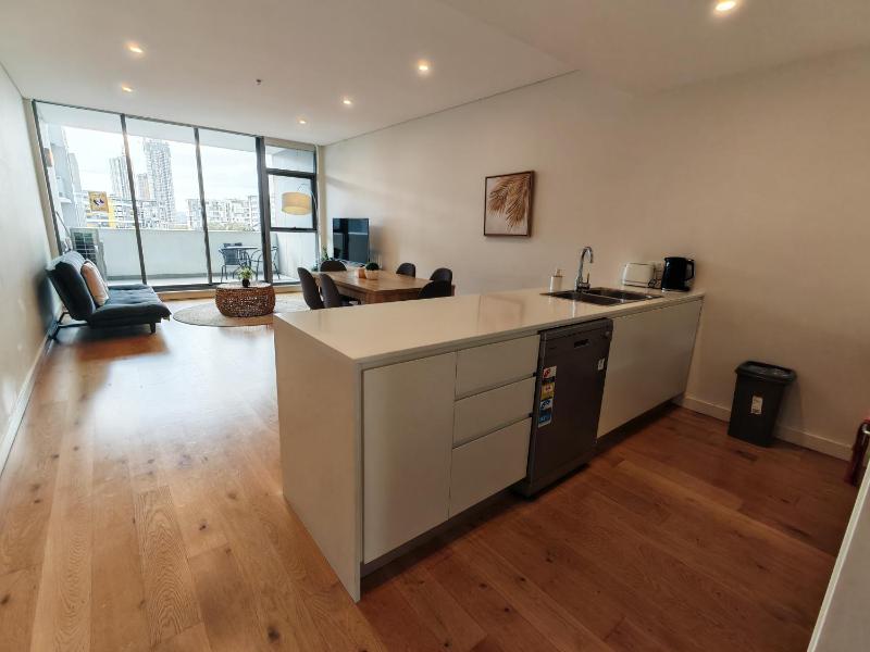 Sleek 2BR Modern Apartment in Sydney’s Tech Hub - image 6