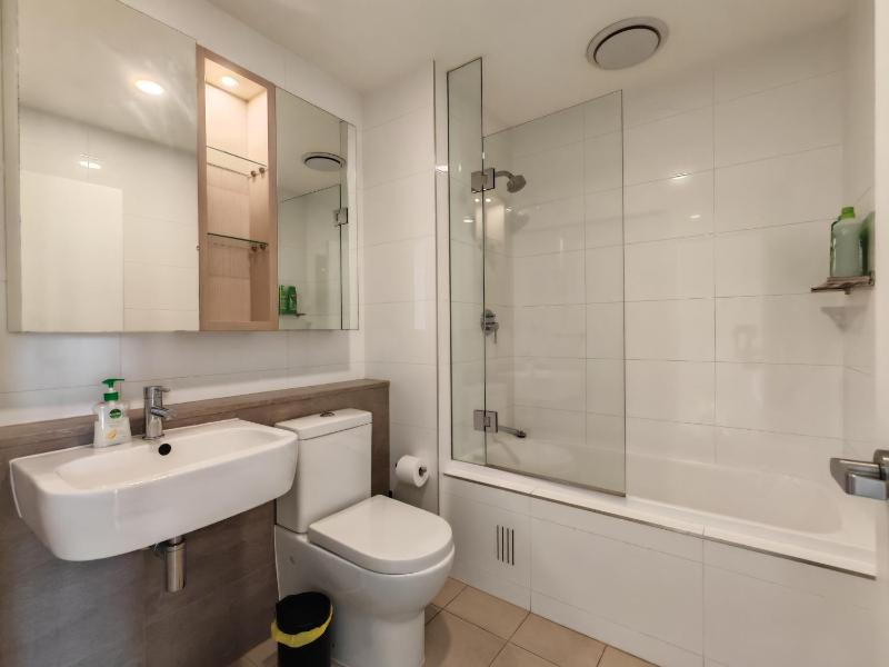 Sleek 2BR Modern Apartment in Sydney’s Tech Hub - image 3