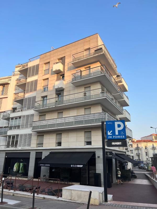 Plaza Antibes one-bedroom apartment with AC - image 11